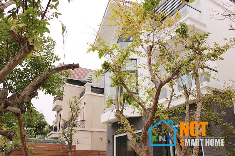 1-smart-home-biet-thu-vinhome-long-bien